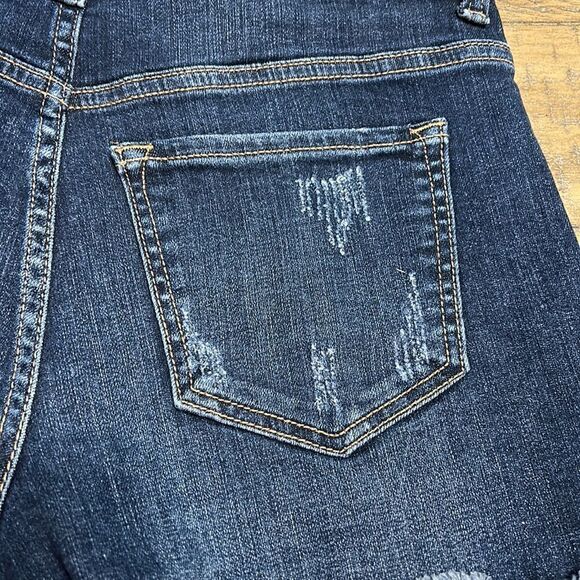 Francesca’s Harper stretch denim shorts size 28. Cut off, slightly distressed. - Picture 6 of 10
